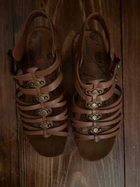 BareTraps Brown Multi-Strap Gladiator Sandals